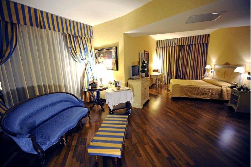 Punta Campanella Resort & Spa Massa Lubrense Eksteriør bilde